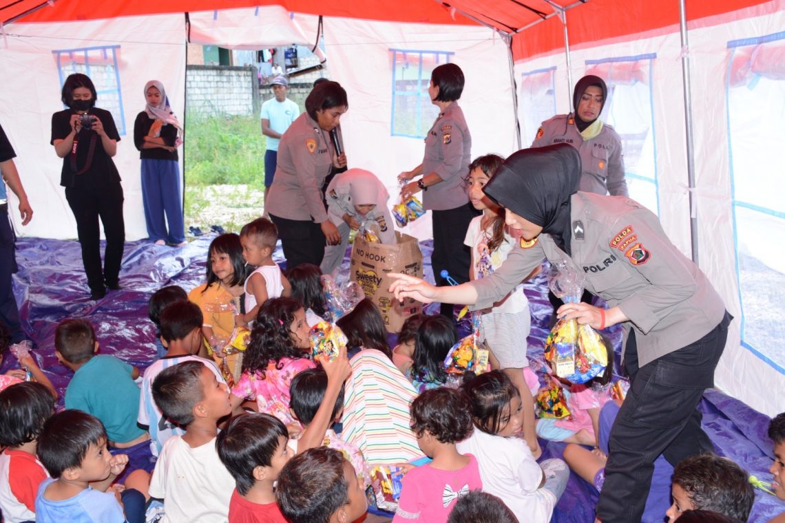 Papua Police Deploy a Team of Psychologists to Recover the Trauma of Earthquake Refugees in Jayapura