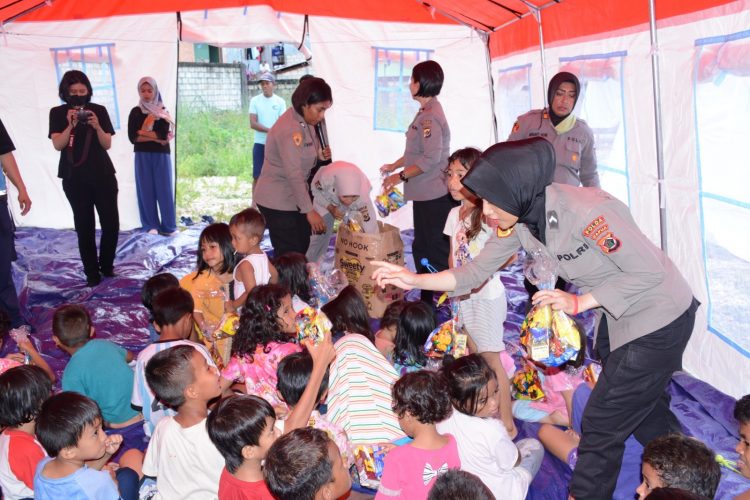 Papua Police Deploy a Team of Psychologists to Recover the Trauma of Earthquake Refugees in Jayapura