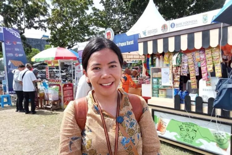 Coordinator for Tourism and Creative Economy of the Coordinating Ministry for Maritime Affairs and Investment Evy Marya Deswita Siburian, during an interview after the 2023 West Papua GBBI and GBWI harvesting in Manokwari Regency