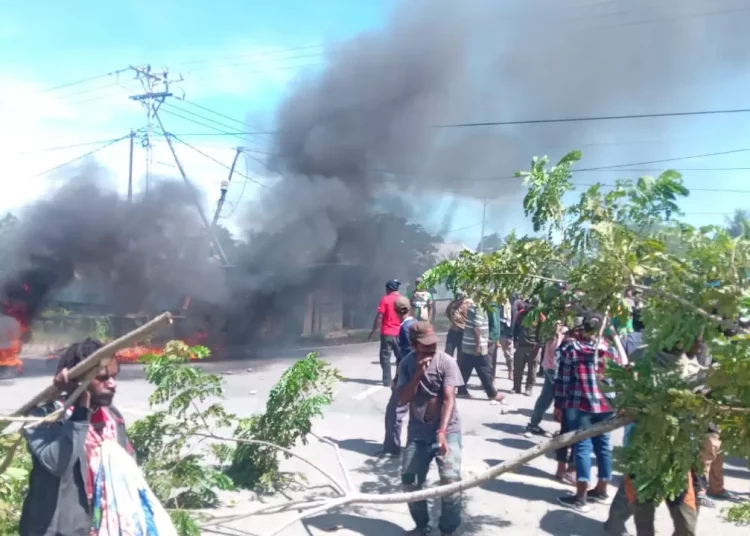 Nabire Demonstrations Descend into Rape Attacks. Source Cepos Online.