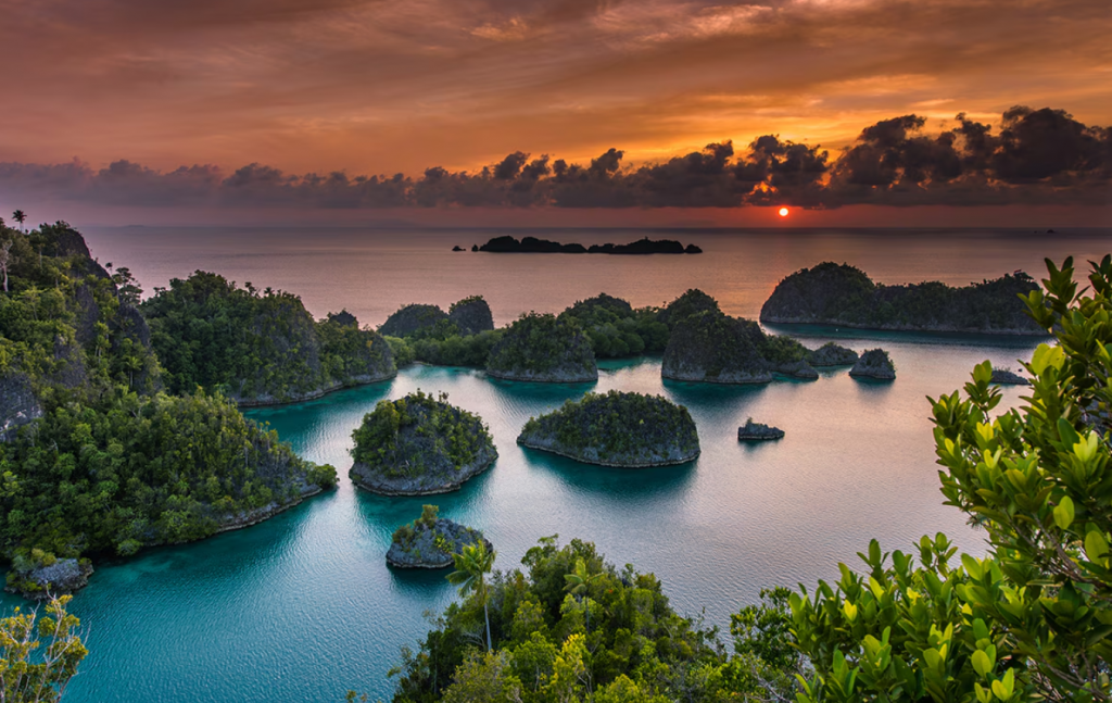 Papua Simbol Pahlawan Alam yang Berjuang #SelamatkanPlanetKita Sumber IndonesiaTravel.