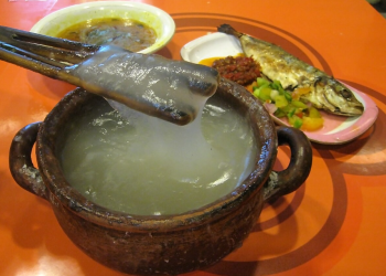 Papeda as A Traditional Dish Reflecting the Local Wisdom of Papua