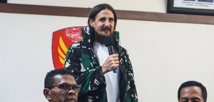 Susi Air Pilot Philip Mehrtens Released After 594 Days in Jungle Captivity