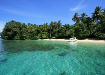 7 Must-Visit New and Popular Tourist Destinations in West Papua