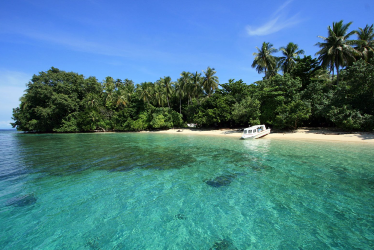 7 Must-Visit New and Popular Tourist Destinations in West Papua