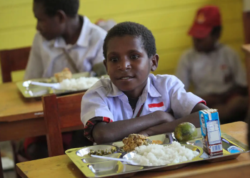 Intan Jaya's Free Nutritious Meal Program Improves Health and Nutrition