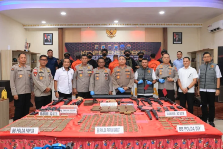Joint Operation by Four Regional Police Forces Foils Arms Smuggling to Papua Separatist Group