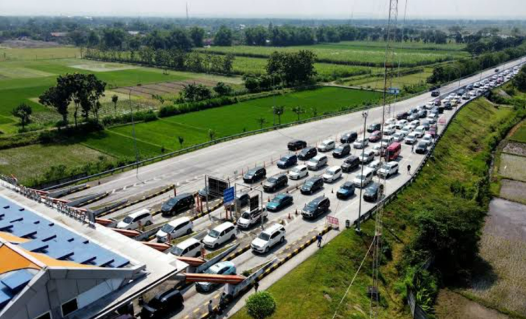 Korlantas Polri Terapkan Skema One Way Bertahap untuk Arus Balik Lebaran 2025