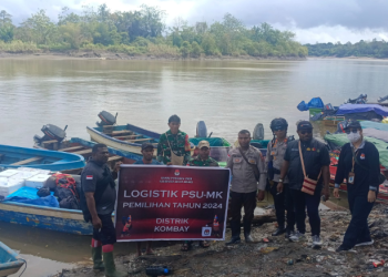 Security Forces Escort Ballot Logistics Distribution Ahead of Boven Digoel Revote