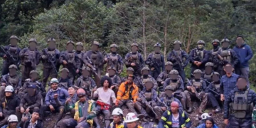 TNI Rescues Freeport Employees in Papua Highlands Operation